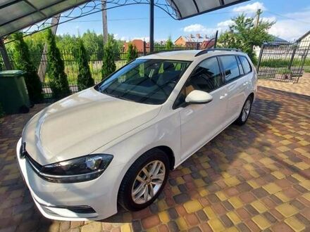 Белый Фольксваген Гольф, объемом двигателя 1.6 л и пробегом 174 тыс. км за 14750 $, фото 1 на Automoto.ua