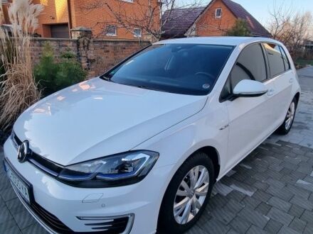 Білий Фольксваген Гольф, об'ємом двигуна 0 л та пробігом 34 тис. км за 14990 $, фото 1 на Automoto.ua