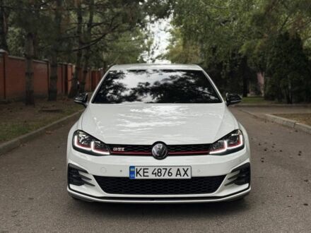 Фольксваген Гольф 2020 в Днепре (Днепропетровске) на Automoto.ua Белый Фольксваген Гольф, объемом двигателя 2 л и пробегом 95 тыс. км за 16500 $, фото 1 на Automoto.ua