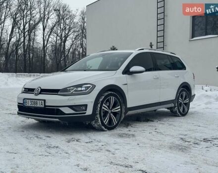 Белый Фольксваген Гольф, объемом двигателя 1.97 л и пробегом 308 тыс. км за 16400 $, фото 1 на Automoto.ua