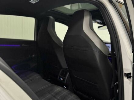 Фольксваген Гольф 2021 в Львове на Automoto.ua Белый Фольксваген Гольф, объемом двигателя 2 л и пробегом 42 тыс. км за 25700 $, фото 1 на Automoto.ua