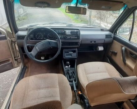 Бежевий Фольксваген Гольф, об'ємом двигуна 1.6 л та пробігом 2 тис. км за 1750 $, фото 7 на Automoto.ua