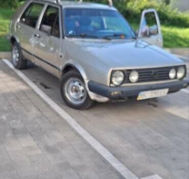 Бежевый Фольксваген Гольф, объемом двигателя 1.59 л и пробегом 100 тыс. км за 1100 $, фото 4 на Automoto.ua