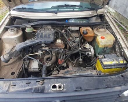 Бежевий Фольксваген Гольф, об'ємом двигуна 1.6 л та пробігом 2 тис. км за 1750 $, фото 4 на Automoto.ua