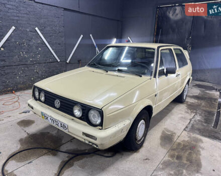 Бежевый Фольксваген Гольф, объемом двигателя 1.8 л и пробегом 200 тыс. км за 800 $, фото 2 на Automoto.ua