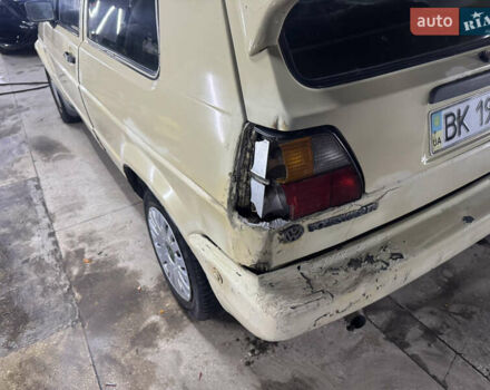 Бежевый Фольксваген Гольф, объемом двигателя 1.8 л и пробегом 200 тыс. км за 800 $, фото 5 на Automoto.ua