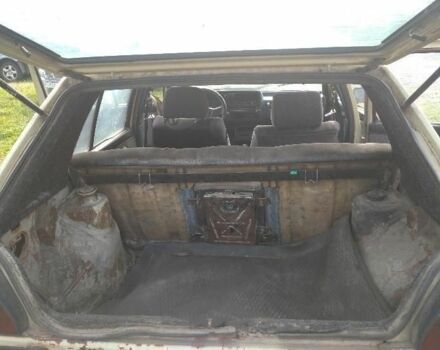 Бежевый Фольксваген Гольф, объемом двигателя 1.9 л и пробегом 300 тыс. км за 836 $, фото 7 на Automoto.ua