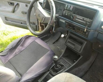 Бежевый Фольксваген Гольф, объемом двигателя 1.9 л и пробегом 300 тыс. км за 836 $, фото 4 на Automoto.ua