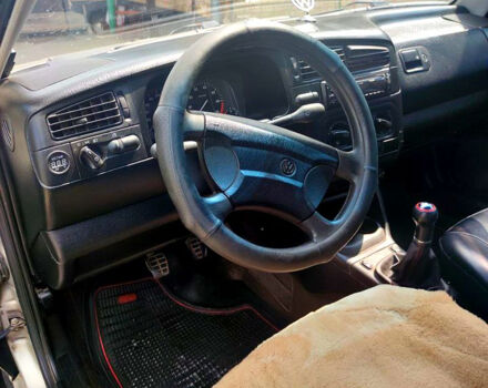 Бежевый Фольксваген Гольф, объемом двигателя 1.8 л и пробегом 231 тыс. км за 2500 $, фото 1 на Automoto.ua