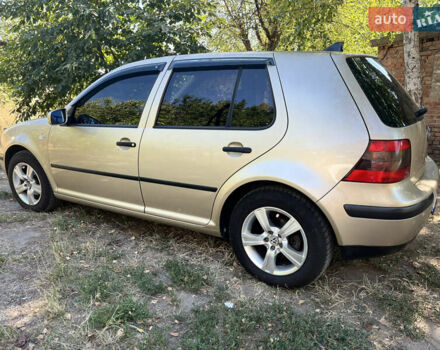 Бежевый Фольксваген Гольф, объемом двигателя 1.39 л и пробегом 238 тыс. км за 3800 $, фото 4 на Automoto.ua
