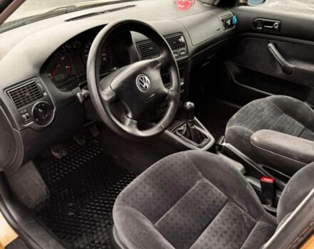 Бежевый Фольксваген Гольф, объемом двигателя 1.9 л и пробегом 311 тыс. км за 1200 $, фото 5 на Automoto.ua