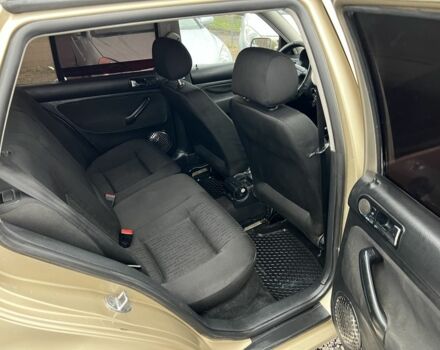 Бежевый Фольксваген Гольф, объемом двигателя 1.6 л и пробегом 292 тыс. км за 2950 $, фото 8 на Automoto.ua