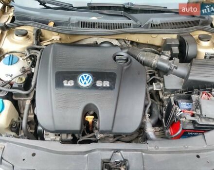 Бежевый Фольксваген Гольф, объемом двигателя 1.6 л и пробегом 179 тыс. км за 4600 $, фото 7 на Automoto.ua