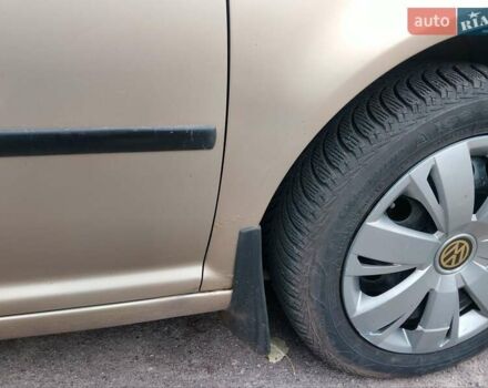 Бежевый Фольксваген Гольф, объемом двигателя 1.6 л и пробегом 179 тыс. км за 4600 $, фото 3 на Automoto.ua