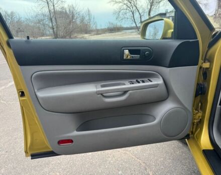 Бежевый Фольксваген Гольф, объемом двигателя 1.6 л и пробегом 220 тыс. км за 4850 $, фото 12 на Automoto.ua