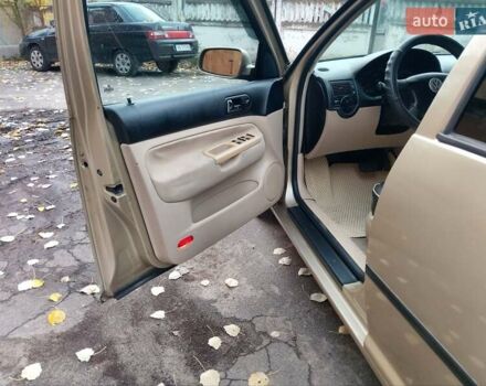 Бежевый Фольксваген Гольф, объемом двигателя 1.6 л и пробегом 179 тыс. км за 4600 $, фото 17 на Automoto.ua