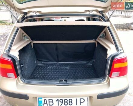 Бежевый Фольксваген Гольф, объемом двигателя 1.6 л и пробегом 179 тыс. км за 4600 $, фото 4 на Automoto.ua