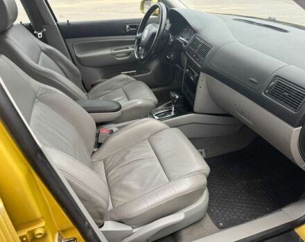 Бежевый Фольксваген Гольф, объемом двигателя 1.6 л и пробегом 220 тыс. км за 4850 $, фото 5 на Automoto.ua