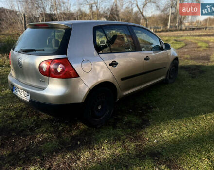 Бежевый Фольксваген Гольф, объемом двигателя 1.39 л и пробегом 251 тыс. км за 3900 $, фото 1 на Automoto.ua
