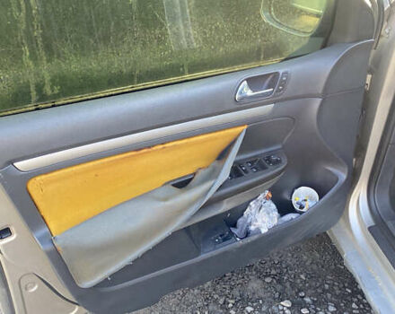 Бежевый Фольксваген Гольф, объемом двигателя 1.39 л и пробегом 151 тыс. км за 3600 $, фото 5 на Automoto.ua