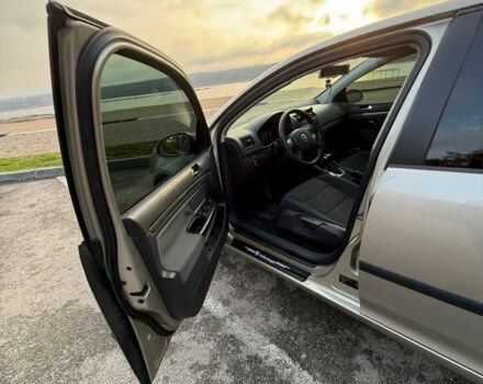 Бежевый Фольксваген Гольф, объемом двигателя 1.6 л и пробегом 230 тыс. км за 5700 $, фото 5 на Automoto.ua