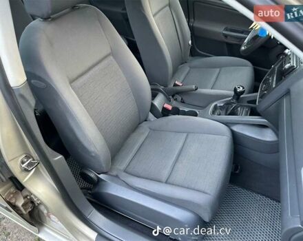 Бежевый Фольксваген Гольф, объемом двигателя 1.4 л и пробегом 180 тыс. км за 6000 $, фото 18 на Automoto.ua