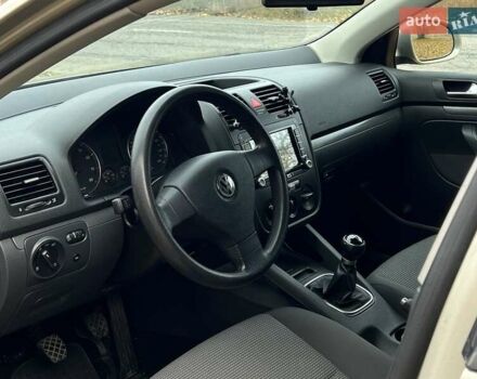 Бежевый Фольксваген Гольф, объемом двигателя 1.4 л и пробегом 149 тыс. км за 7200 $, фото 6 на Automoto.ua