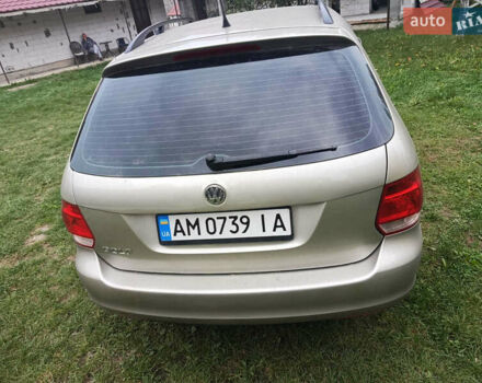 Бежевый Фольксваген Гольф, объемом двигателя 1.6 л и пробегом 210 тыс. км за 4999 $, фото 6 на Automoto.ua