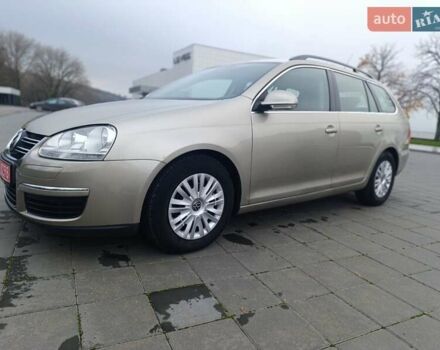 Бежевый Фольксваген Гольф, объемом двигателя 1.4 л и пробегом 248 тыс. км за 6800 $, фото 7 на Automoto.ua