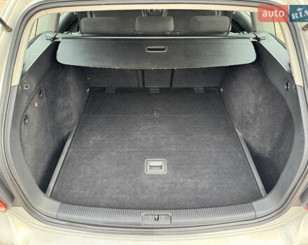 Бежевый Фольксваген Гольф, объемом двигателя 1.6 л и пробегом 174 тыс. км за 7999 $, фото 49 на Automoto.ua