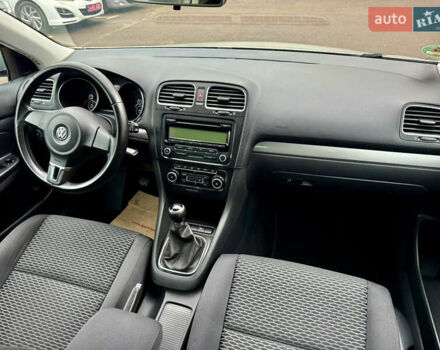 Бежевый Фольксваген Гольф, объемом двигателя 1.4 л и пробегом 200 тыс. км за 6599 $, фото 24 на Automoto.ua