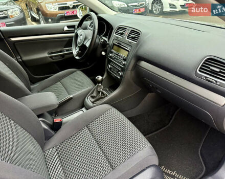 Бежевый Фольксваген Гольф, объемом двигателя 1.4 л и пробегом 200 тыс. км за 6599 $, фото 25 на Automoto.ua