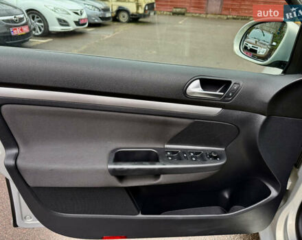 Бежевый Фольксваген Гольф, объемом двигателя 1.4 л и пробегом 200 тыс. км за 6599 $, фото 16 на Automoto.ua