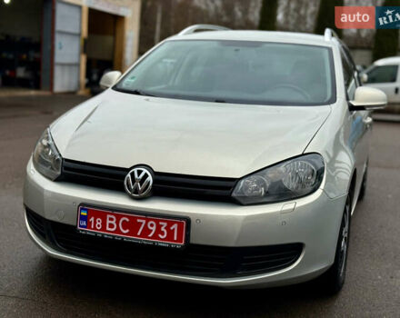 Бежевый Фольксваген Гольф, объемом двигателя 1.4 л и пробегом 200 тыс. км за 6599 $, фото 1 на Automoto.ua
