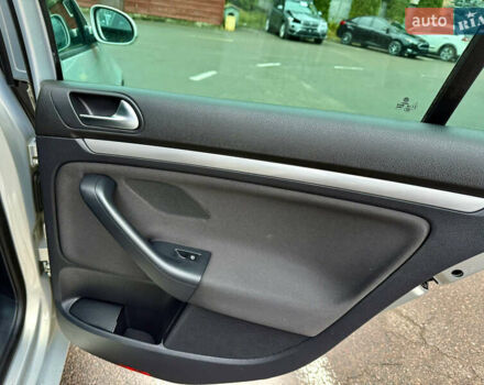 Бежевый Фольксваген Гольф, объемом двигателя 1.4 л и пробегом 200 тыс. км за 6599 $, фото 23 на Automoto.ua