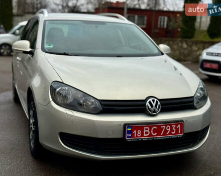 Бежевый Фольксваген Гольф, объемом двигателя 1.4 л и пробегом 200 тыс. км за 6599 $, фото 2 на Automoto.ua