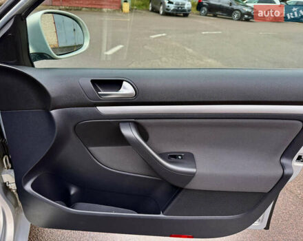 Бежевый Фольксваген Гольф, объемом двигателя 1.4 л и пробегом 200 тыс. км за 6599 $, фото 26 на Automoto.ua