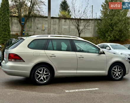 Бежевый Фольксваген Гольф, объемом двигателя 1.4 л и пробегом 200 тыс. км за 6599 $, фото 5 на Automoto.ua