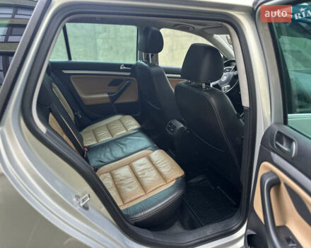 Бежевий Фольксваген Гольф, об'ємом двигуна 1.6 л та пробігом 280 тис. км за 7450 $, фото 29 на Automoto.ua