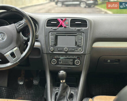 Бежевий Фольксваген Гольф, об'ємом двигуна 1.6 л та пробігом 280 тис. км за 7450 $, фото 38 на Automoto.ua