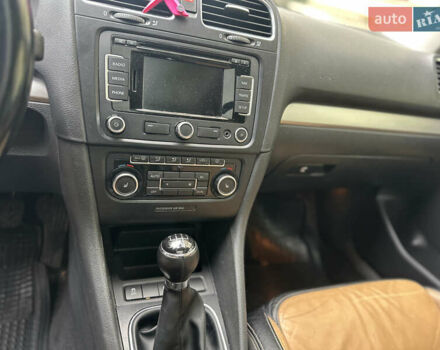 Бежевий Фольксваген Гольф, об'ємом двигуна 1.6 л та пробігом 280 тис. км за 7450 $, фото 51 на Automoto.ua