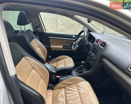 Бежевий Фольксваген Гольф, об'ємом двигуна 1.6 л та пробігом 280 тис. км за 7450 $, фото 40 на Automoto.ua