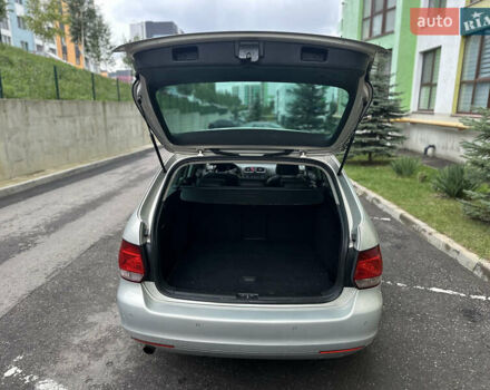 Бежевий Фольксваген Гольф, об'ємом двигуна 1.6 л та пробігом 280 тис. км за 7450 $, фото 9 на Automoto.ua