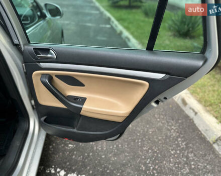 Бежевий Фольксваген Гольф, об'ємом двигуна 1.6 л та пробігом 280 тис. км за 7450 $, фото 31 на Automoto.ua