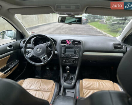 Бежевий Фольксваген Гольф, об'ємом двигуна 1.6 л та пробігом 280 тис. км за 7450 $, фото 32 на Automoto.ua