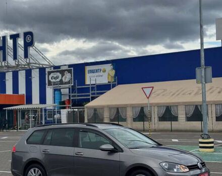 Бежевый Фольксваген Гольф, объемом двигателя 1.6 л и пробегом 215 тыс. км за 11300 $, фото 4 на Automoto.ua