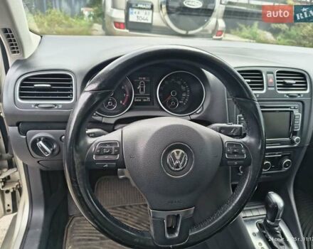 Фольксваген Гольф 2014 у Києві на Automoto.ua Бежевий Фольксваген Гольф, об'ємом двигуна 2.5 л та пробігом 91 тис. км за 9000 $, фото 4 на Automoto.ua