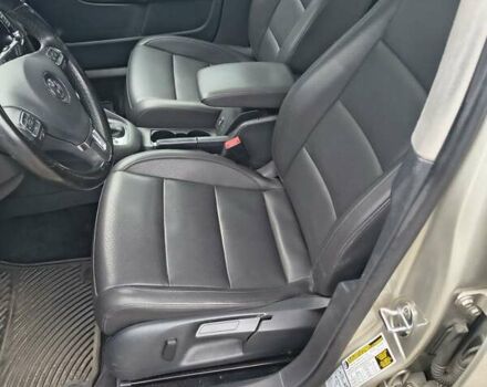 Фольксваген Гольф 2014 у Києві на Automoto.ua Бежевий Фольксваген Гольф, об'ємом двигуна 2.5 л та пробігом 91 тис. км за 9000 $, фото 2 на Automoto.ua