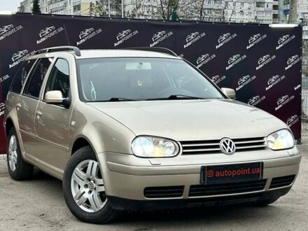 Бежевый Фольксваген Гольф, объемом двигателя 1.6 л и пробегом 235 тыс. км за 4900 $, фото 1 на Automoto.ua