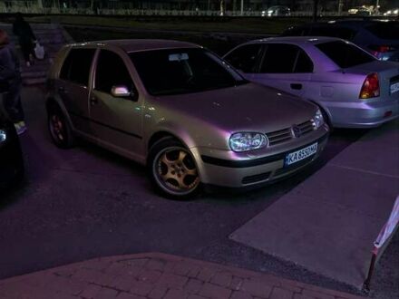 Фольксваген Гольф 2002 у Києві на Automoto.ua Бежевий Фольксваген Гольф, об'ємом двигуна 1.6 л та пробігом 192 тис. км за 4500 $, фото 1 на Automoto.ua